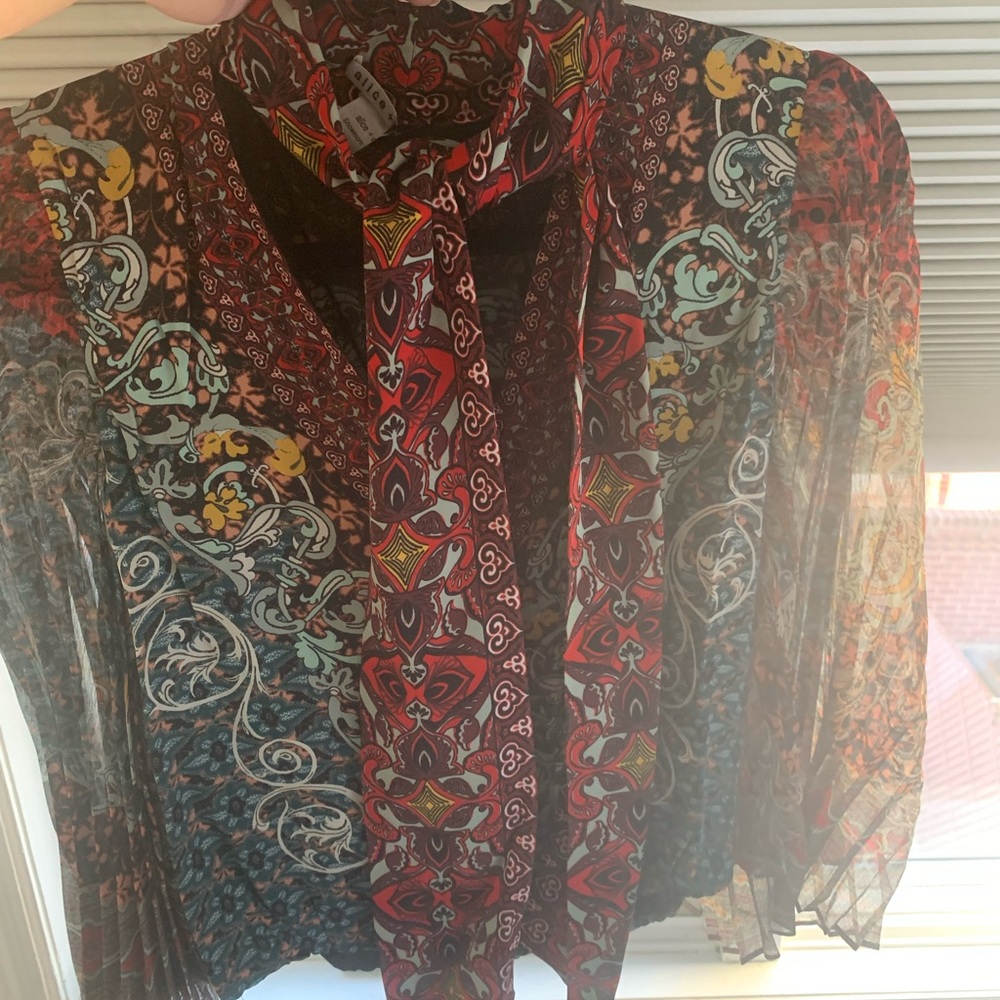 Alive Olivia xs top